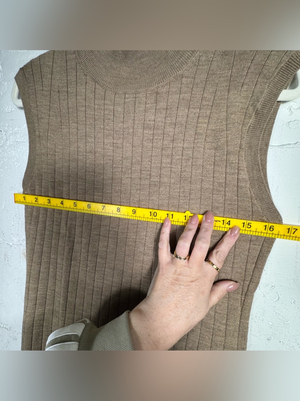 Banana Republic Nezha Merino Wool Mockneck Sleeveless Sweater Shell M - Picture 7 of 7